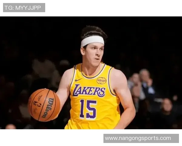 里夫斯谈背靠背比赛体能消耗称热爱能激发无限能量